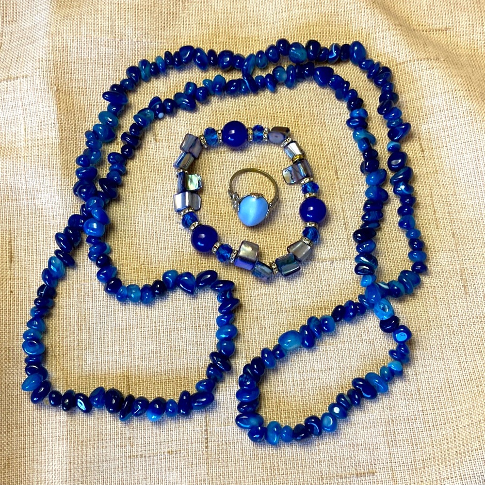 Blue Agate Beqded necklace, Blue themed stretch bracelet, & a blue stone ring.